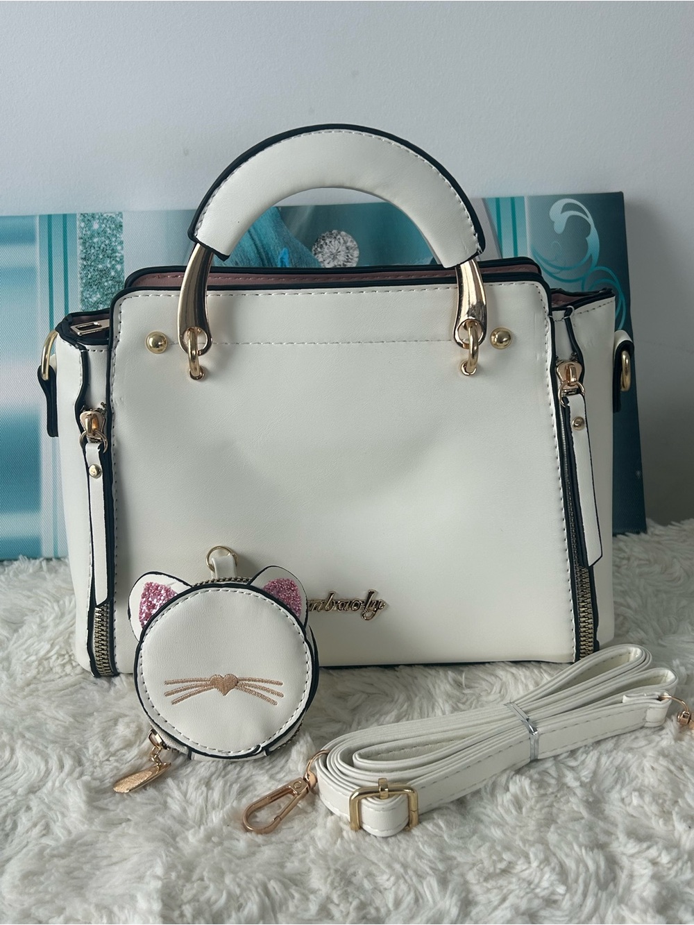 Elegant White Satchel with Cat Coin Pouch and Removable Strap